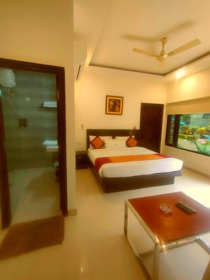 Ezzenza Mahayana Resort & Spa Ришикеш Экстерьер фото