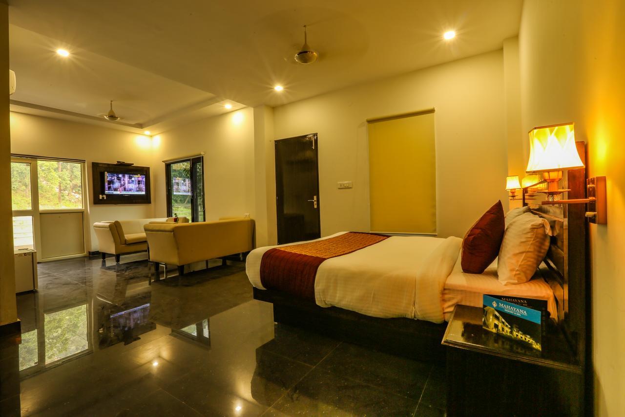 Ezzenza Mahayana Resort & Spa Ришикеш Экстерьер фото